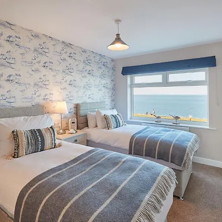 Villa Birds Eye View Whitby Exterior foto