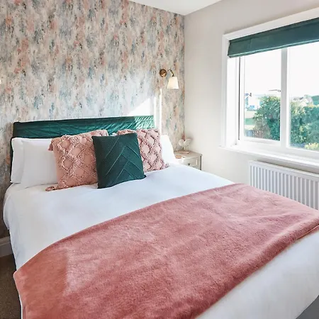 Villa Birds Eye View Whitby Exterior foto