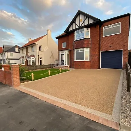 Villa Birds Eye View Whitby Exterior foto